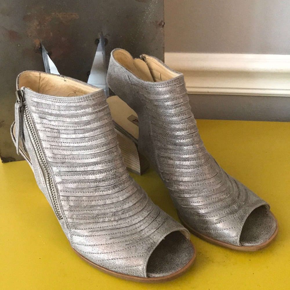Paul Green Metallic Silver Peep-Toe Sandals